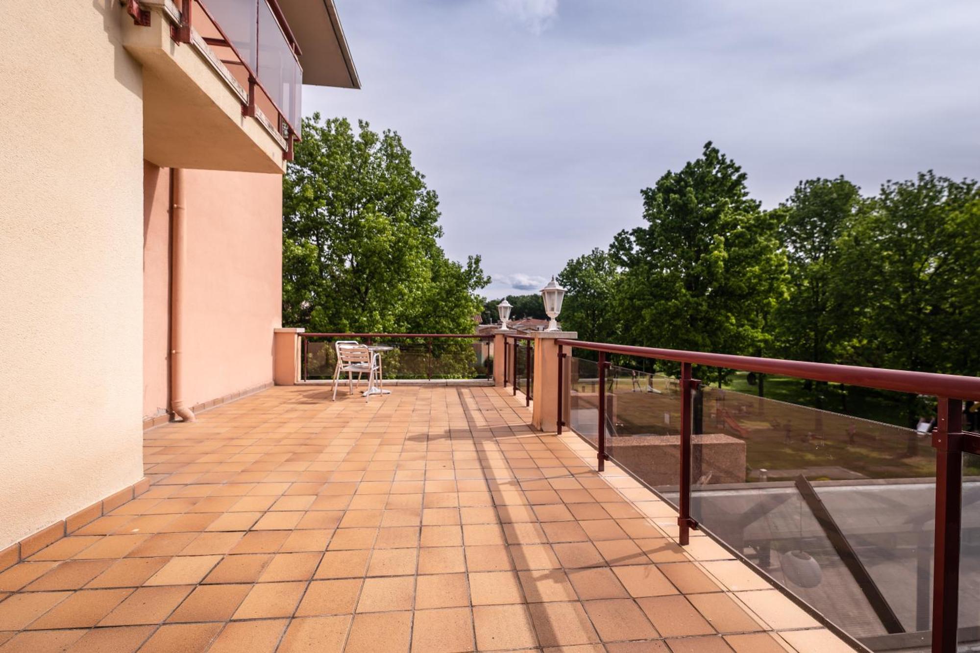 Hotel La Perla D'Olot Exterior foto